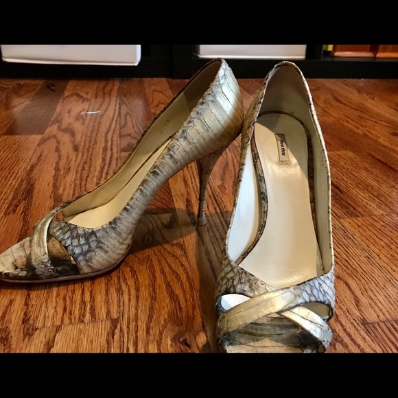 Miu Miu genuine snakeskin cris-cross pumps - Picture 3 of 4